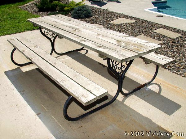 picnictable.jpg